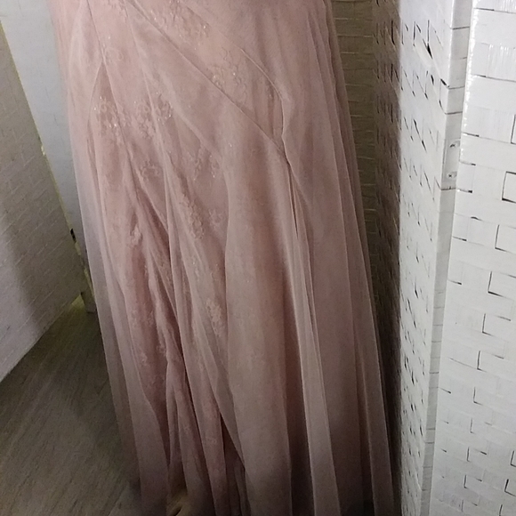 BCBGMAZARIA Gown - Picture 3 of 16